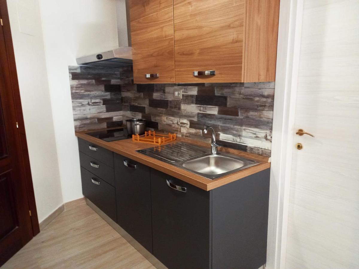 Villa I Minnulareddi Giardini Naxos Eksteriør billede