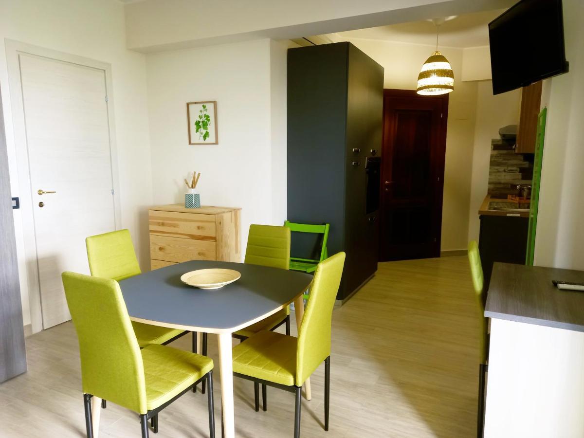 Villa I Minnulareddi Giardini Naxos Eksteriør billede
