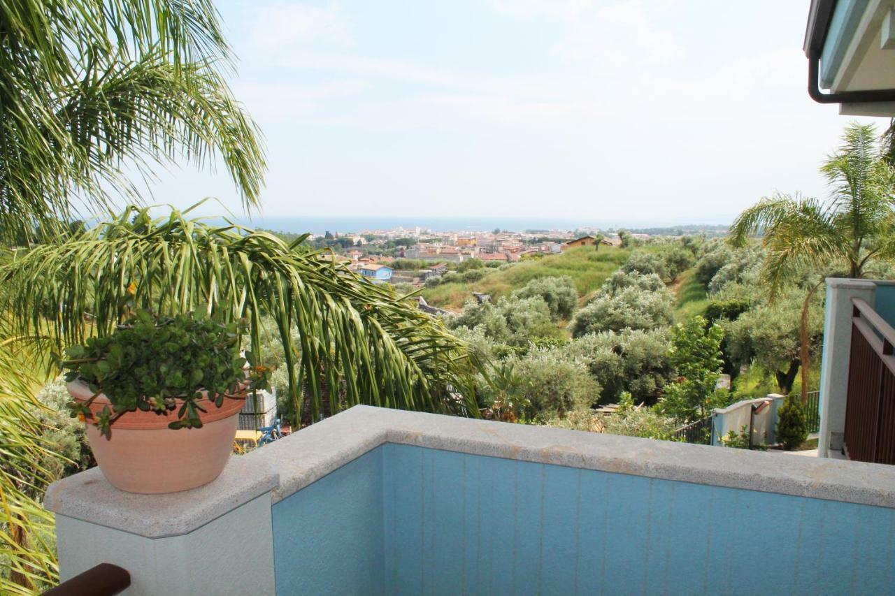 Villa I Minnulareddi Giardini Naxos Eksteriør billede