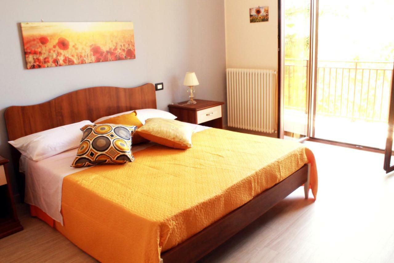 Villa I Minnulareddi Giardini Naxos Eksteriør billede