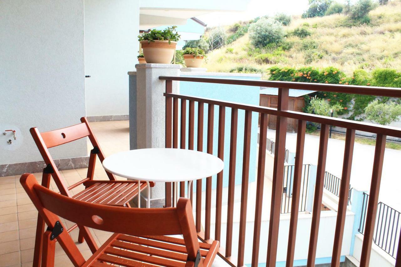 Villa I Minnulareddi Giardini Naxos Eksteriør billede